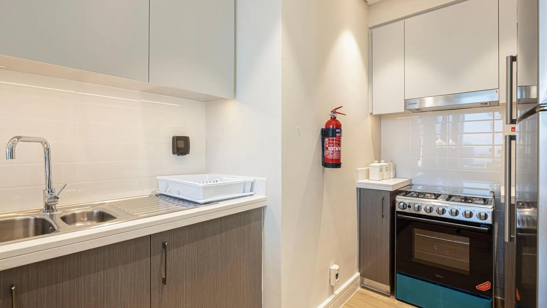 Magnificent - Cozy 2 Bhk Retreat In Downtown Dubai Apartment