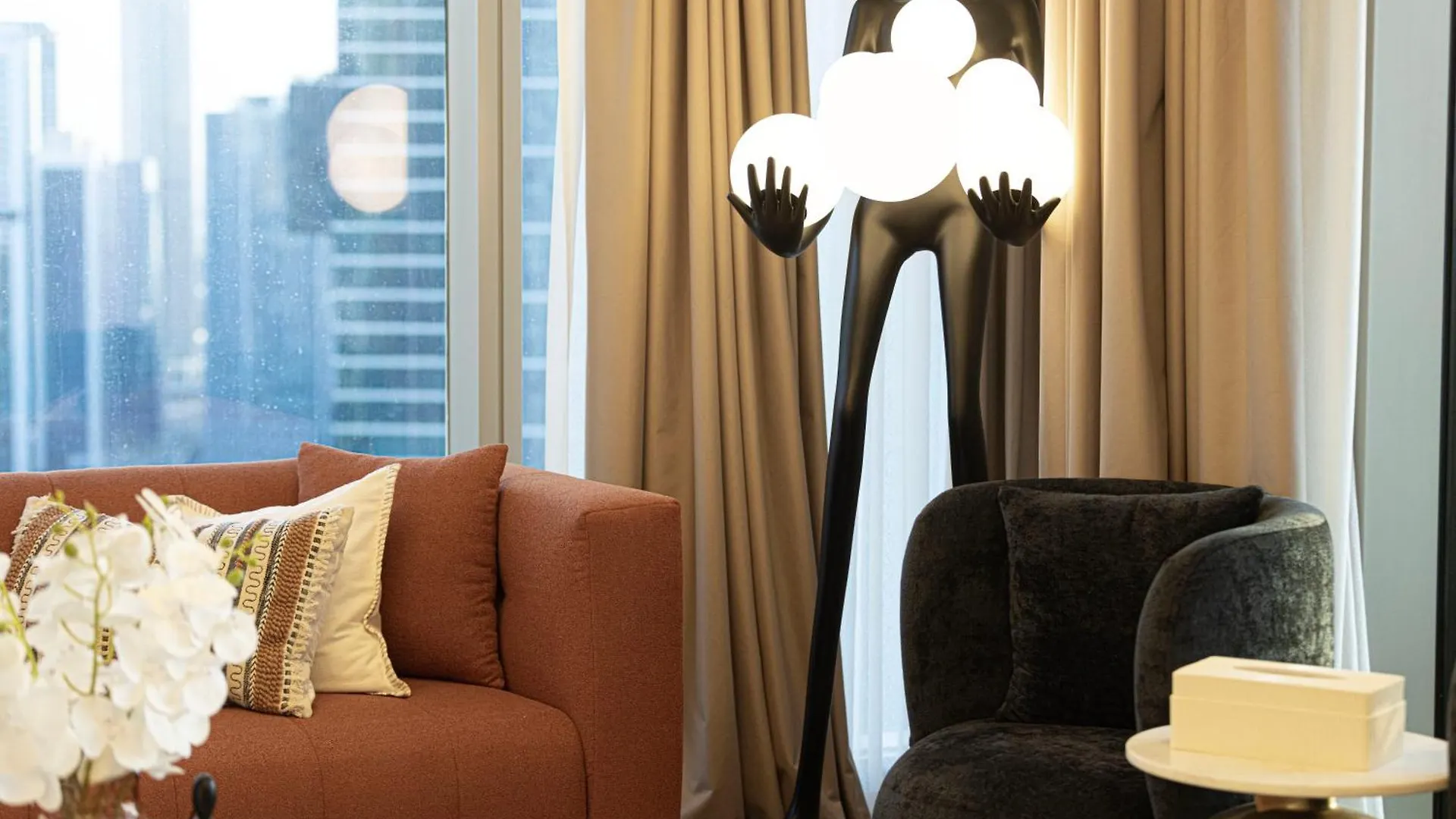 Magnificent - Cozy 2 Bhk Retreat In Downtown Dubai Apartment