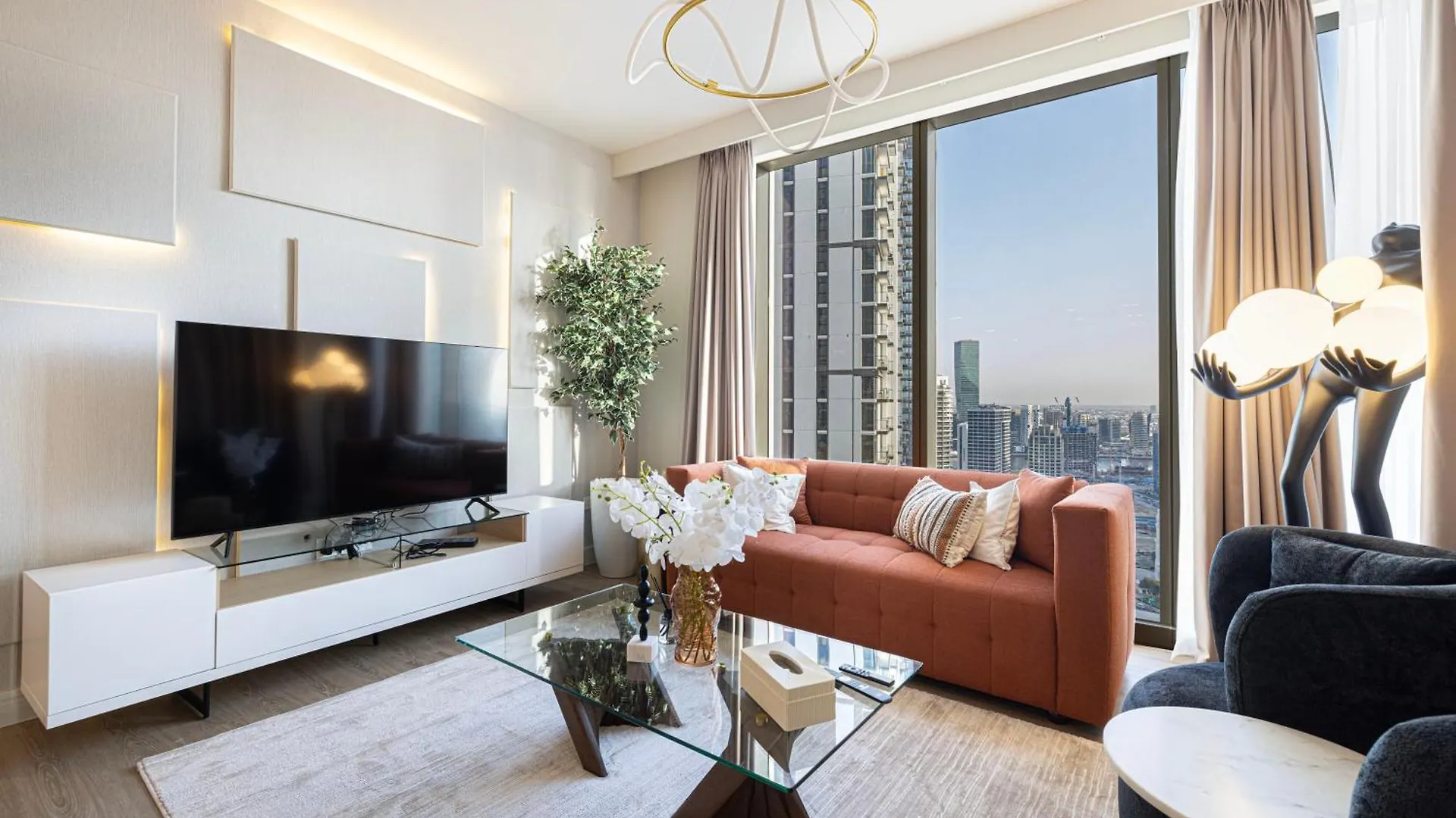 Magnificent - Cozy 2 Bhk Retreat In Downtown Dubai Apartment