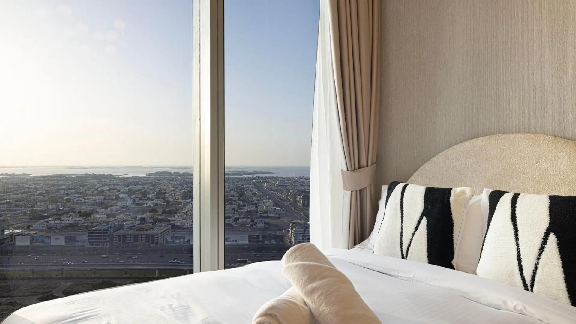 Magnificent - Cozy 2 Bhk Retreat In Downtown Dubai Apartment United Arab Emirates