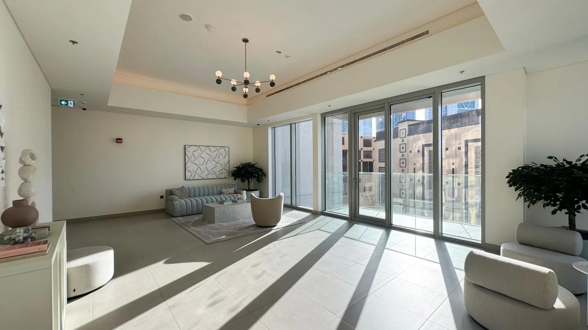 Magnificent - Cozy 2 Bhk Retreat In Downtown Dubai Apartment